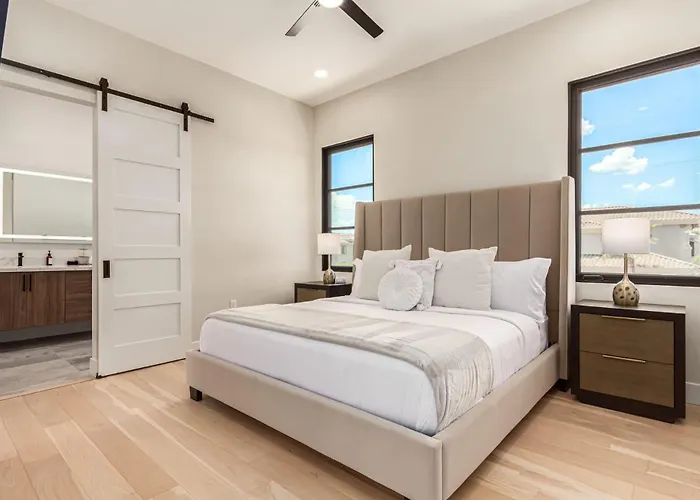 Papago Lux Townhouse With Rooftop Lounge Holiday home *