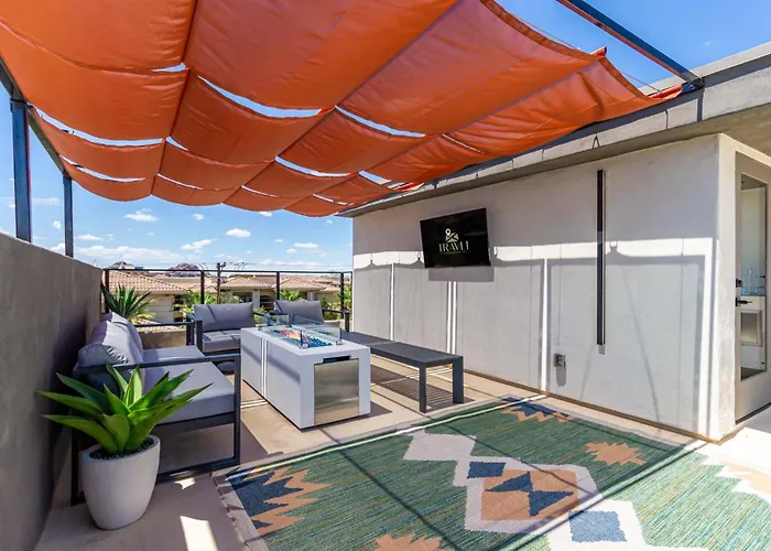 Papago Lux Townhouse With Rooftop Lounge Holiday home