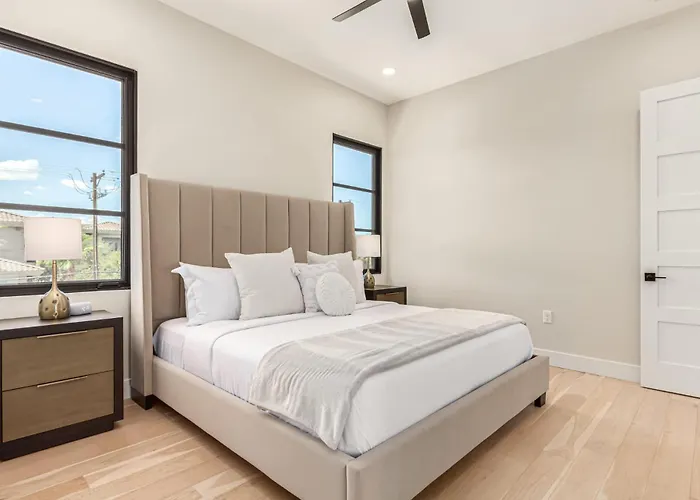 Papago Lux Townhouse With Rooftop Lounge Holiday home