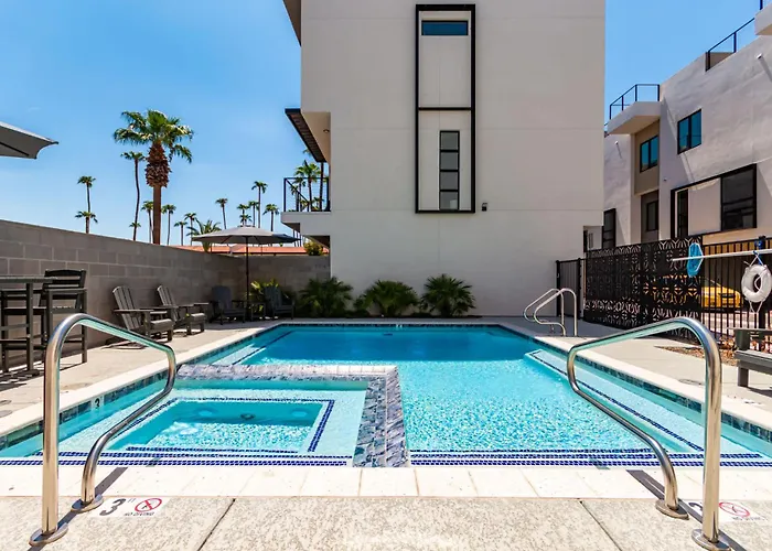 Papago Lux Townhouse With Rooftop Lounge Holiday home *